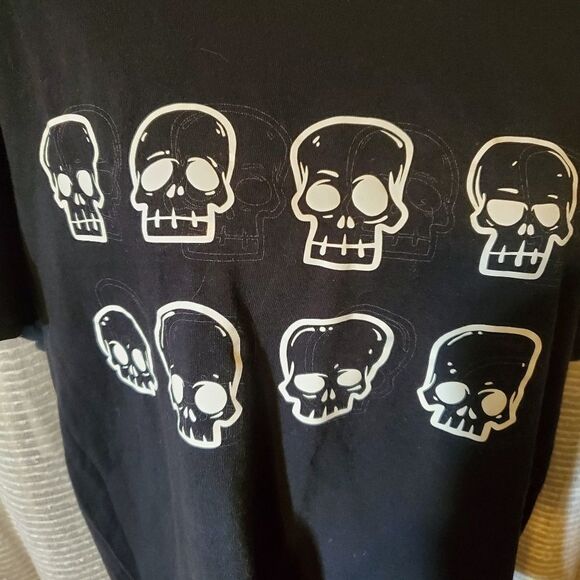 GILDAN black 🖤 graphic t-shirt sz xl - Picture 4 of 7